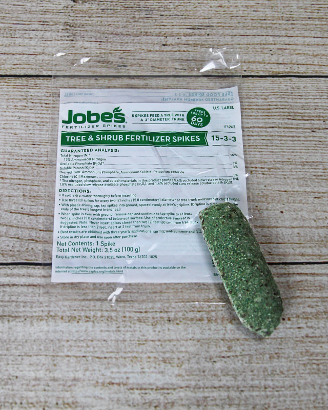 Jobe's Evergreen 13-3-4 Tree & Shrub Fertilizer Spikes (15-Pack) - Power  Townsend Company