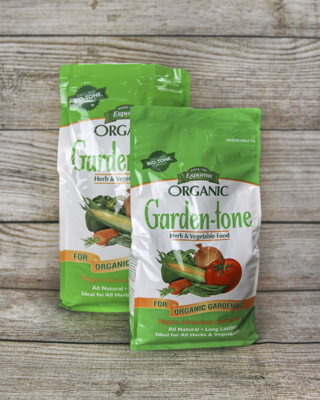 Organic store garden fertilizer